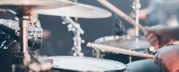 band vs dj for wedding