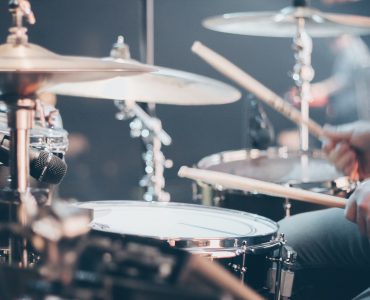 band vs dj for wedding