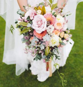 how to choose wedding flowers