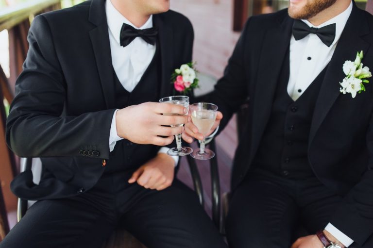 what does it mean black tie optional