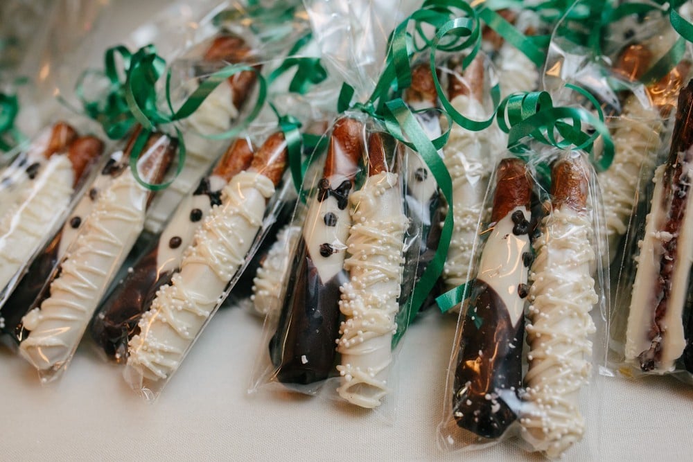 bride and groom pretzels