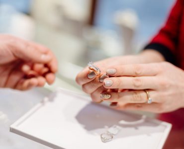 how much to spend on engagement ring