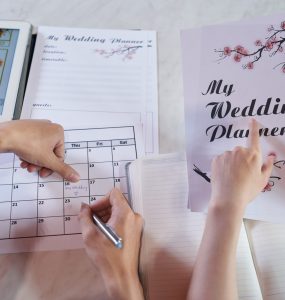 creating a DIY wedding binder