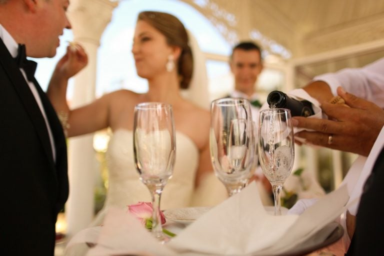 How Much Does An Open Bar Cost At Weddings Yeah Weddings