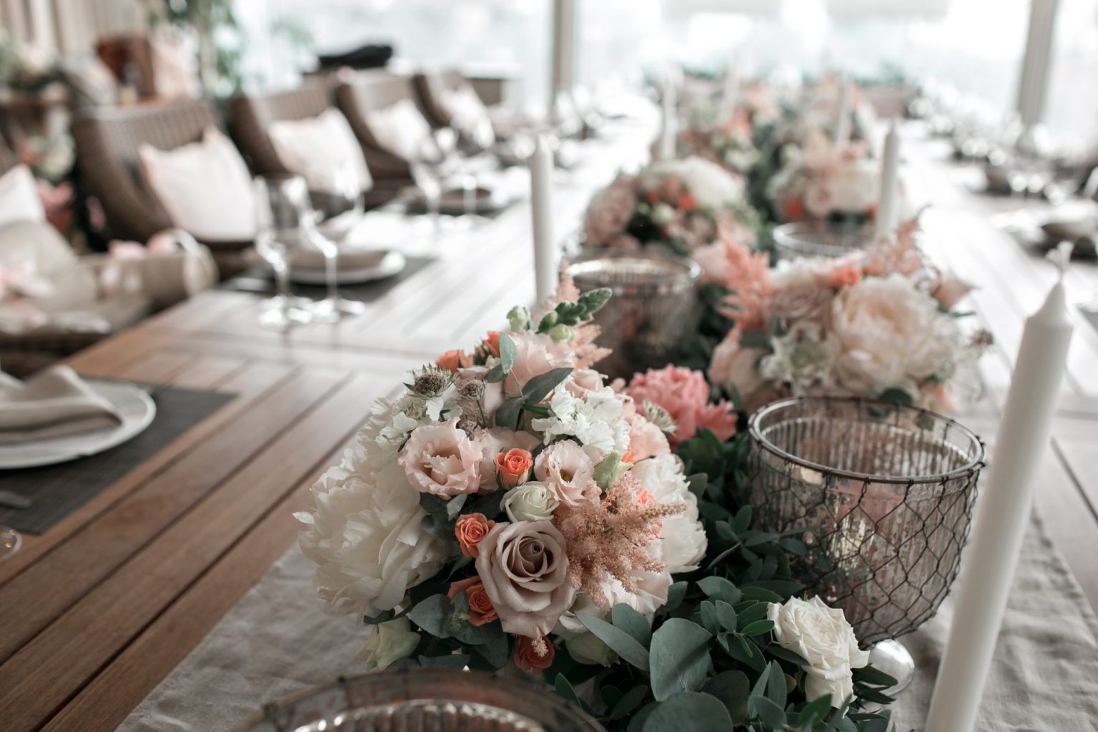 10 Stunning Wedding Table Runner Ideas for Any Theme - Yeah Weddings