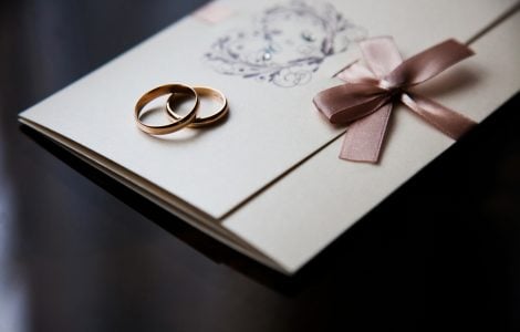 wedding invitation with rings