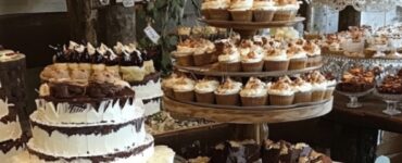 Rustic wedding dessert tables offer a blend of elegance and simplicity, featuring diverse themes like woodland, vintage farmhouse, barn, country chic, and rustic romance, each with unique desserts and decor elements for a memorable wedding ambiance.