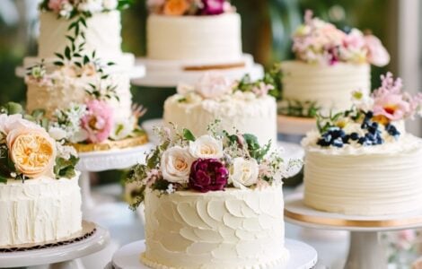 A variety of single-tier wedding cakes, showcasing designs from rustic to modern to tropical, highlighting the versatility and elegance of these cakes as customizable options that allow couples to add a personal touch to their wedding day.