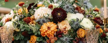 An inspiring collection of October wedding centerpieces that elevate decor with seasonal flowers, rustic accents, and enchanting lighting for a memorable celebration.