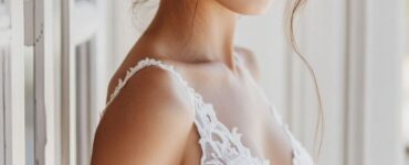 Vintage-inspired wedding dresses offering timeless elegance and unique styles, allowing brides to express their individuality while creating unforgettable wedding memories.